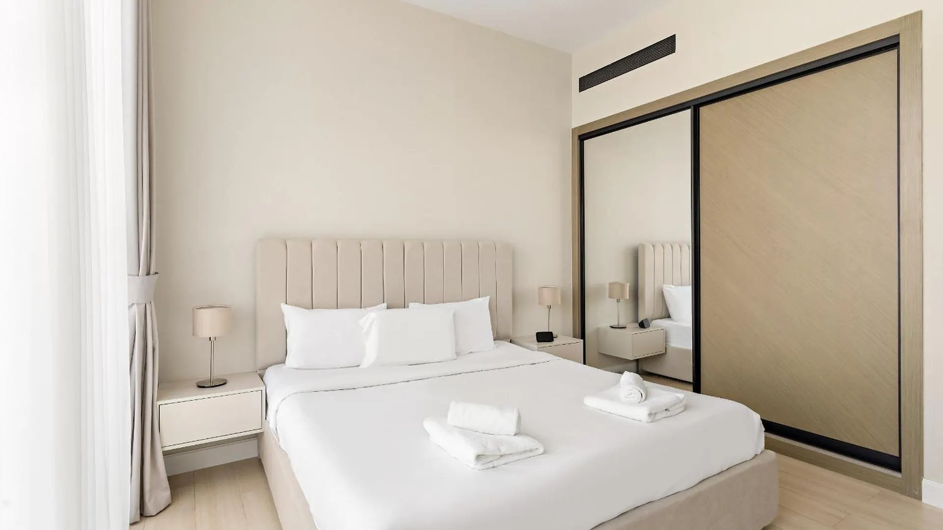 Vayk - Luxurious 2 Bd With Private Jacuzzi In Jvc Apartment Dubai