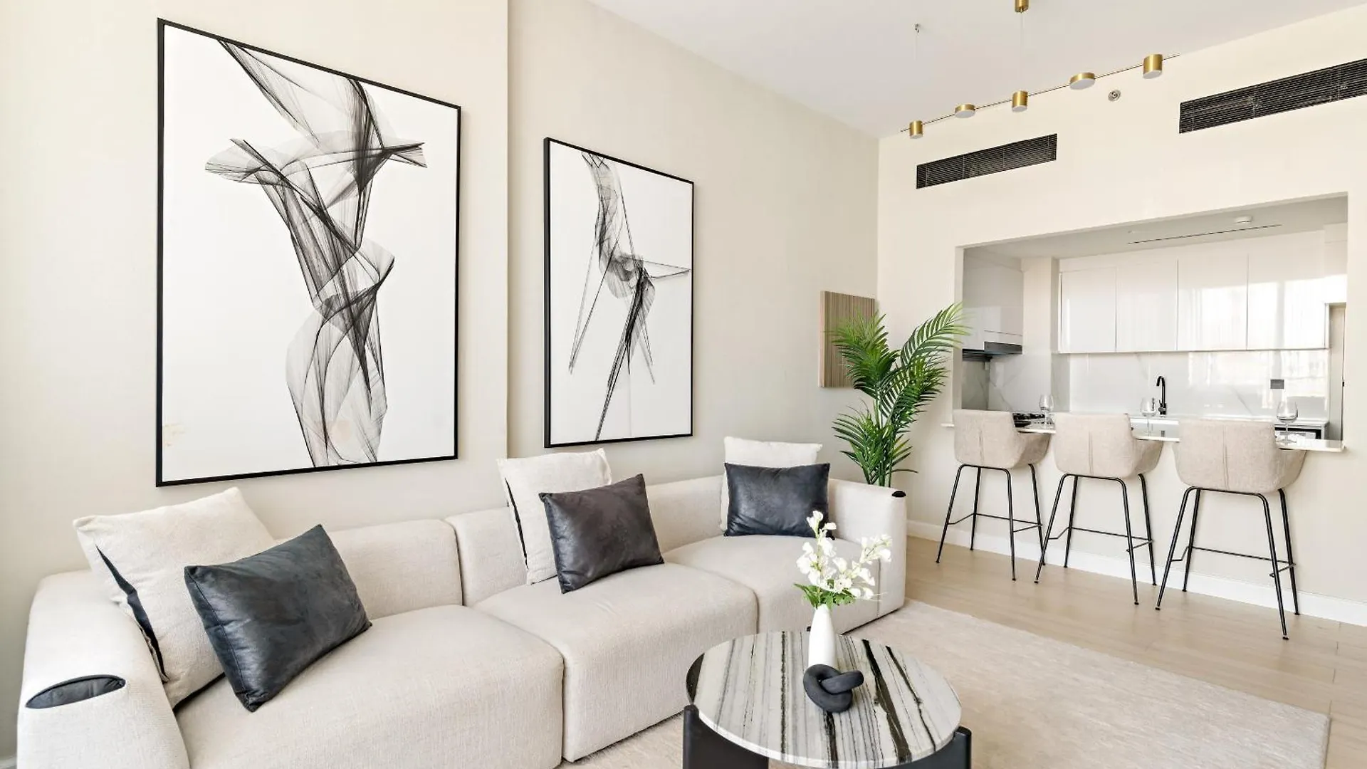 Vayk - Luxurious 2 Bd With Private Jacuzzi In Jvc Apartment Dubai