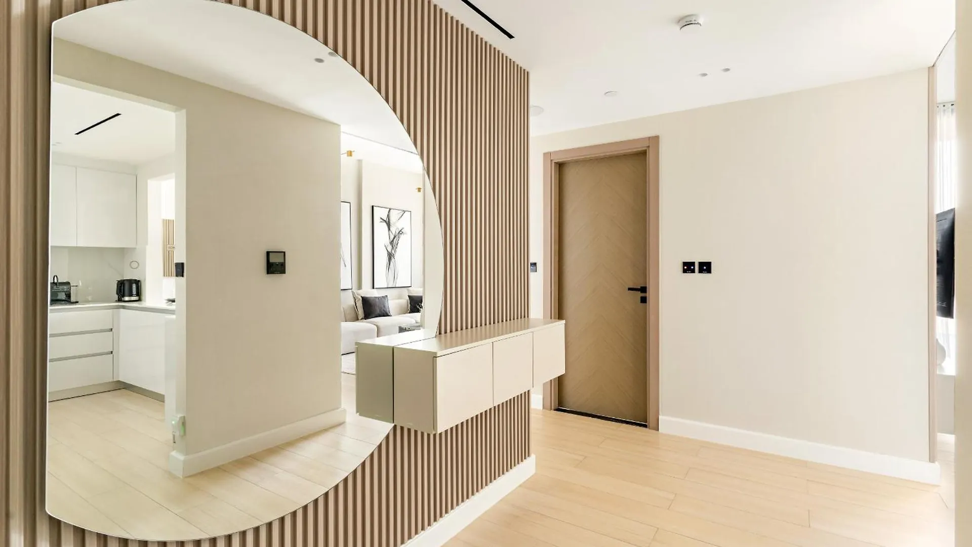 Vayk - Luxurious 2 Bd With Private Jacuzzi In Jvc Apartment Dubai