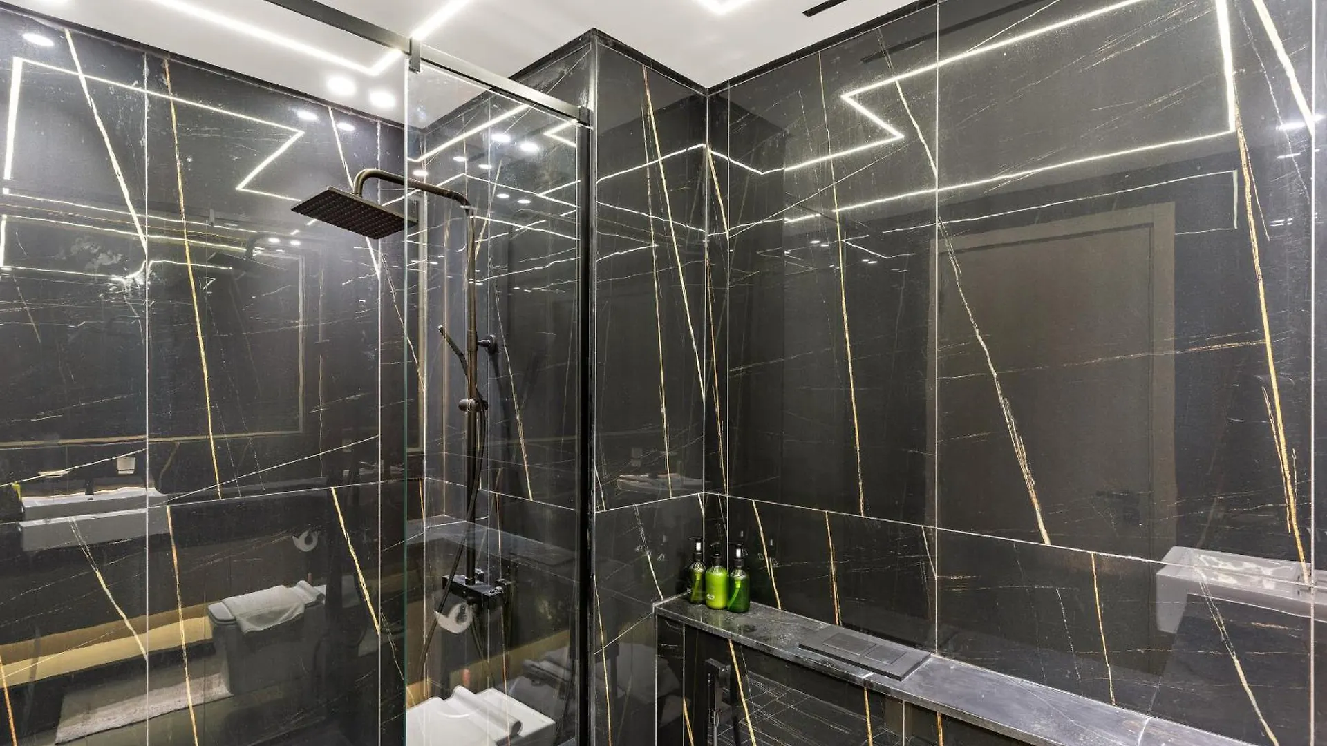 Vayk - Luxurious 2 Bd With Private Jacuzzi In Jvc Apartment Dubai United Arab Emirates