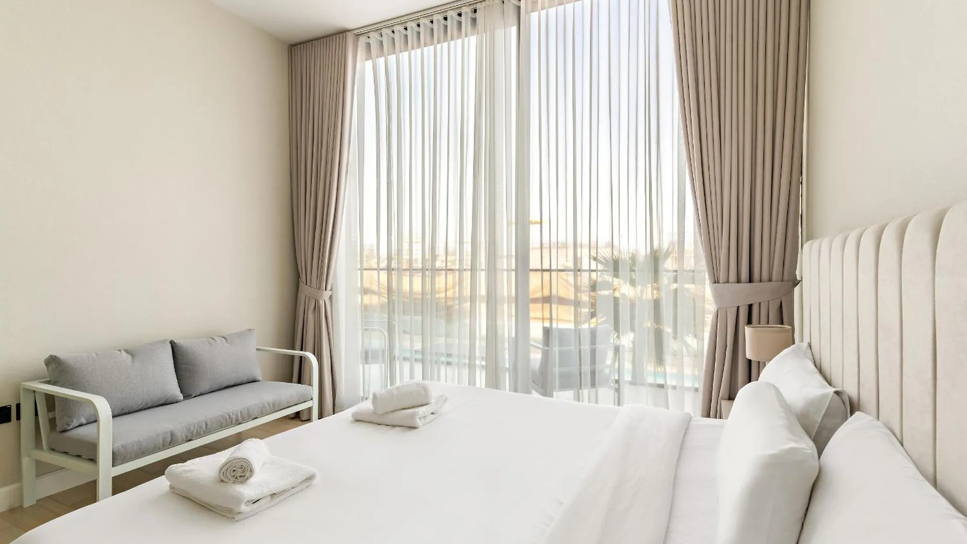 Vayk - Luxurious 2 Bd With Private Jacuzzi In Jvc Apartment Dubai